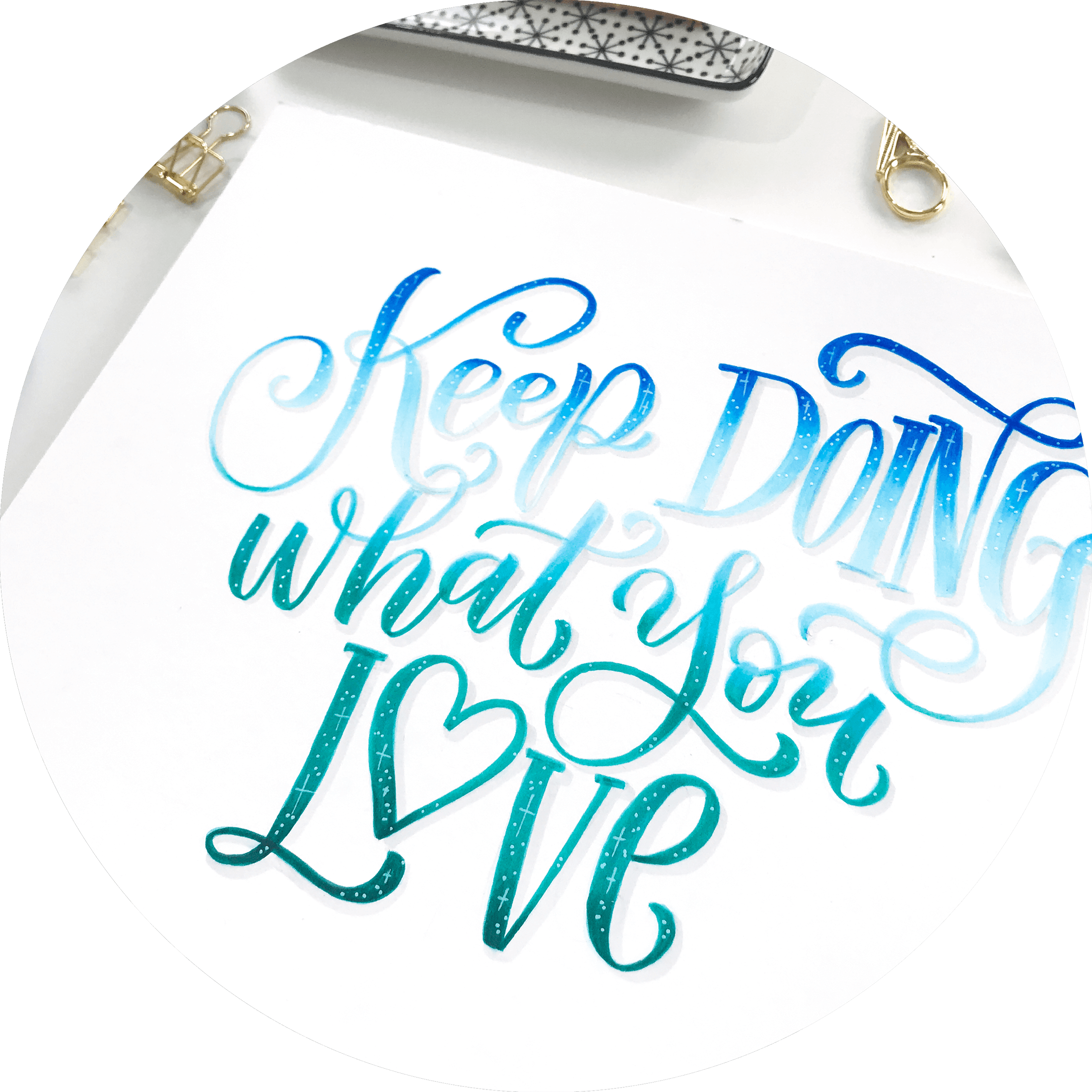 Take your lettering skills to the next level with this advanced online power course from amandaarneill.com taught by Amanda Arneill and Alisse Courter where you will learn how to successfully use and blend colors, embellish your letters and letter on different surfaces like glass, chalkboard, wood and canvas to create stunning pieces.