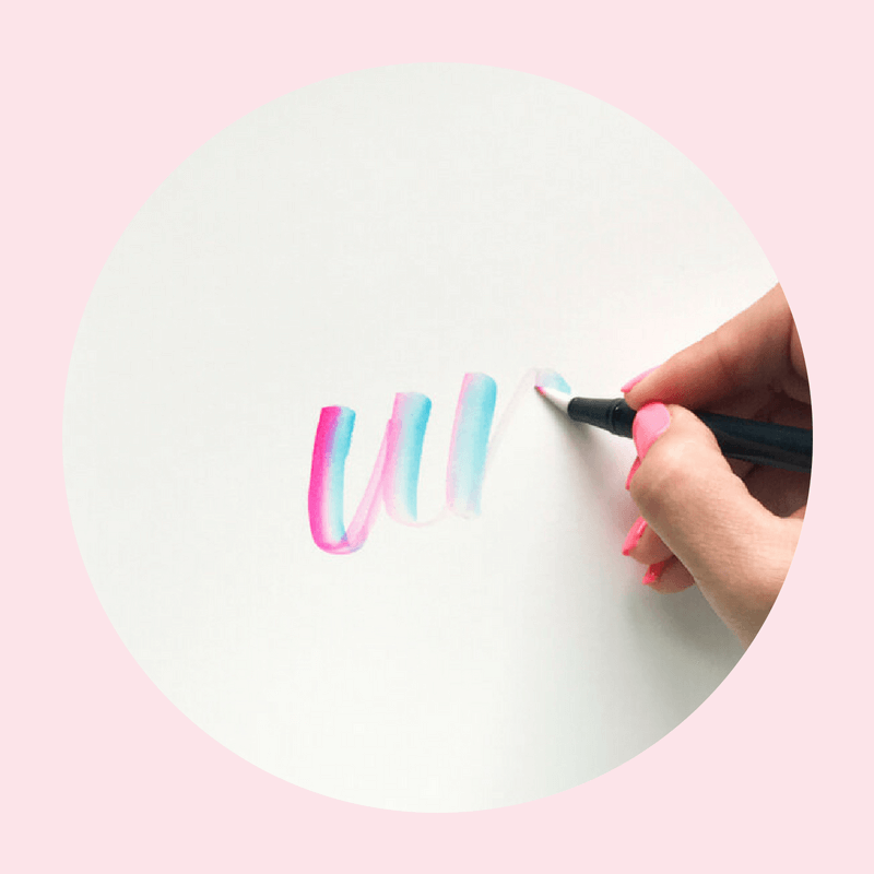 Learn how to create two color blended unicorn lettering within a single brush marker stroke using your Tombow Blended Dual Brush Pen (N00) with this free video tutorial and supply list from amandaarneill.com